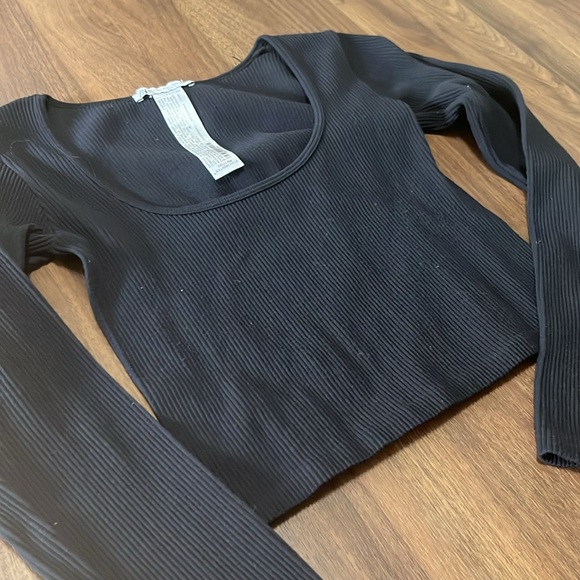 Zara long sleeve crop top - Picture 3 of 3
